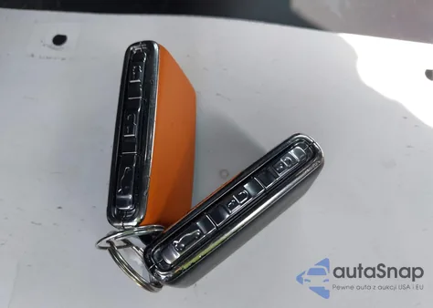 2021 Volvo Xc60 T5 R-Design z USA, uszkodzony, nr VIN YV4102DM7M1810204